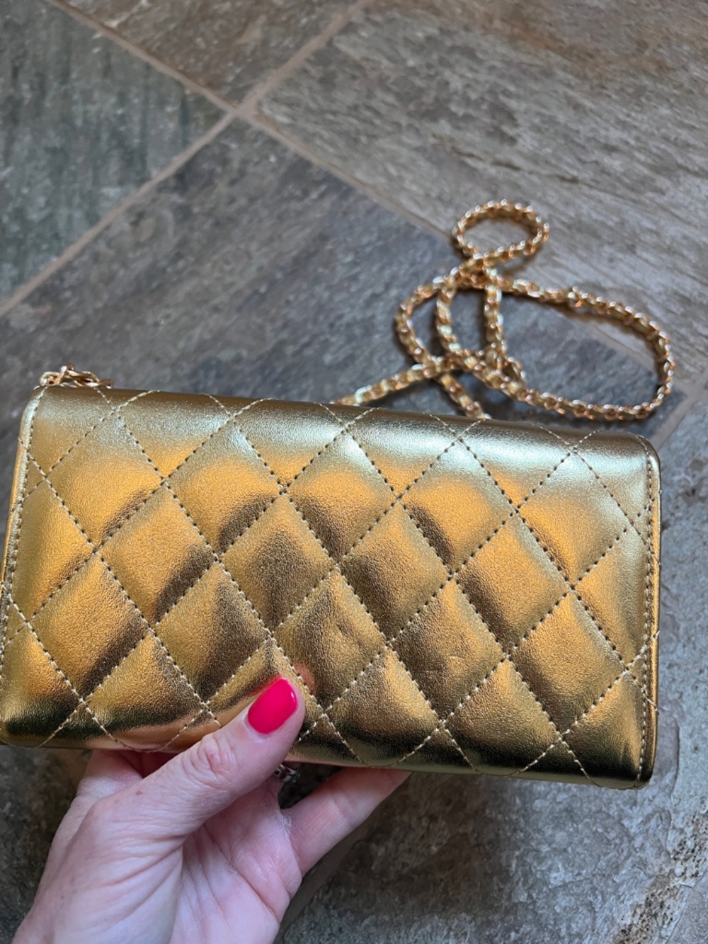 Gold Quilted Chain Crossbody - Picture 4 of 9